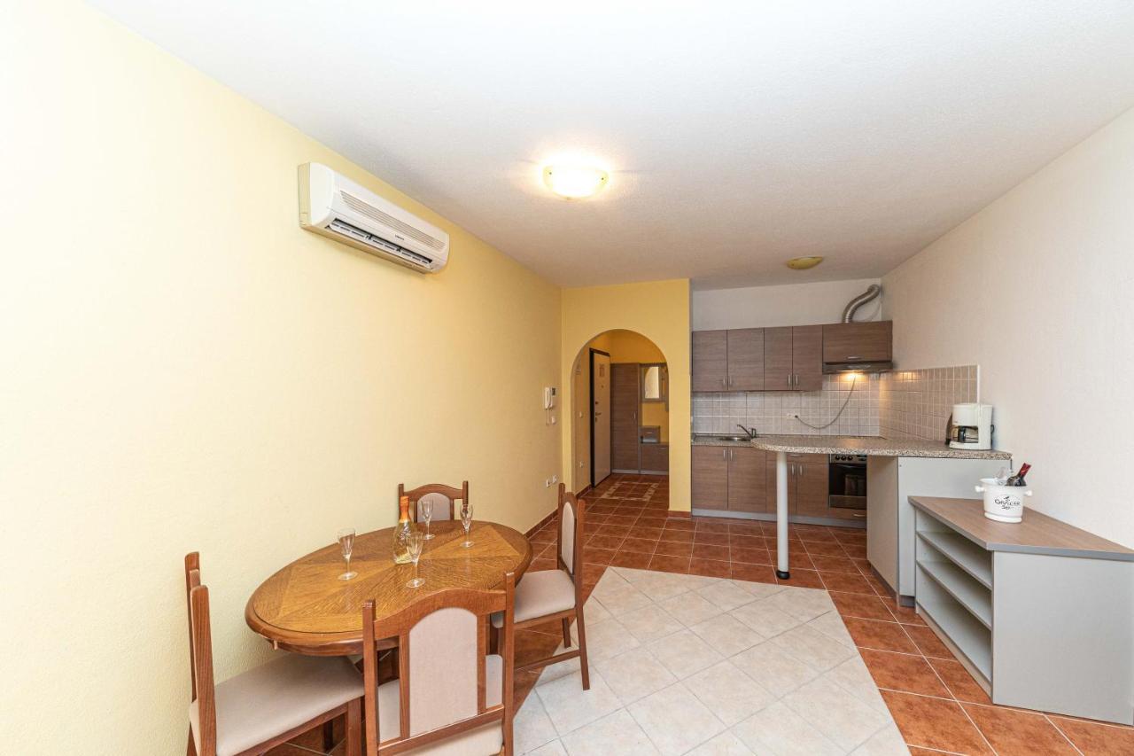 Sea View Apartments Sirena 奥库格哥恩基 外观 照片