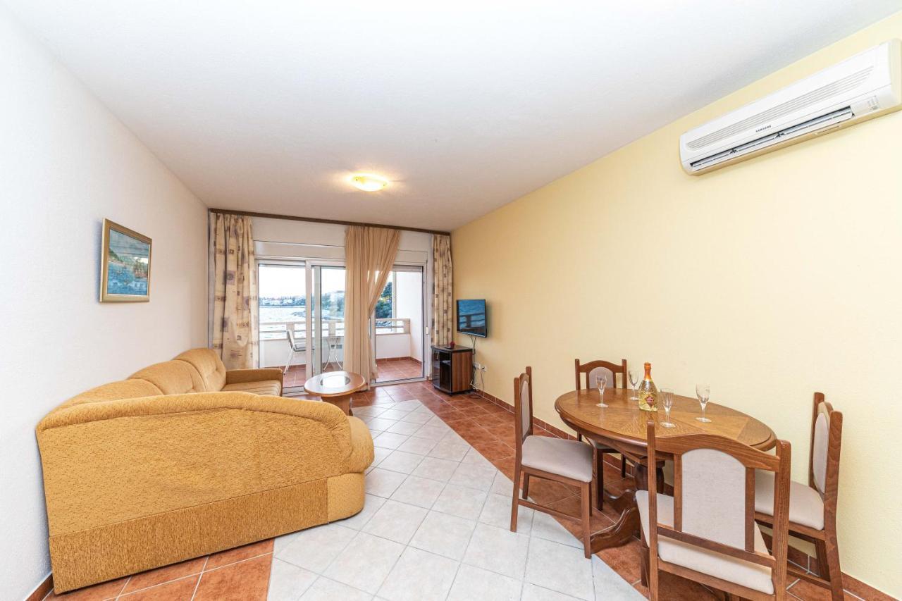 Sea View Apartments Sirena 奥库格哥恩基 外观 照片